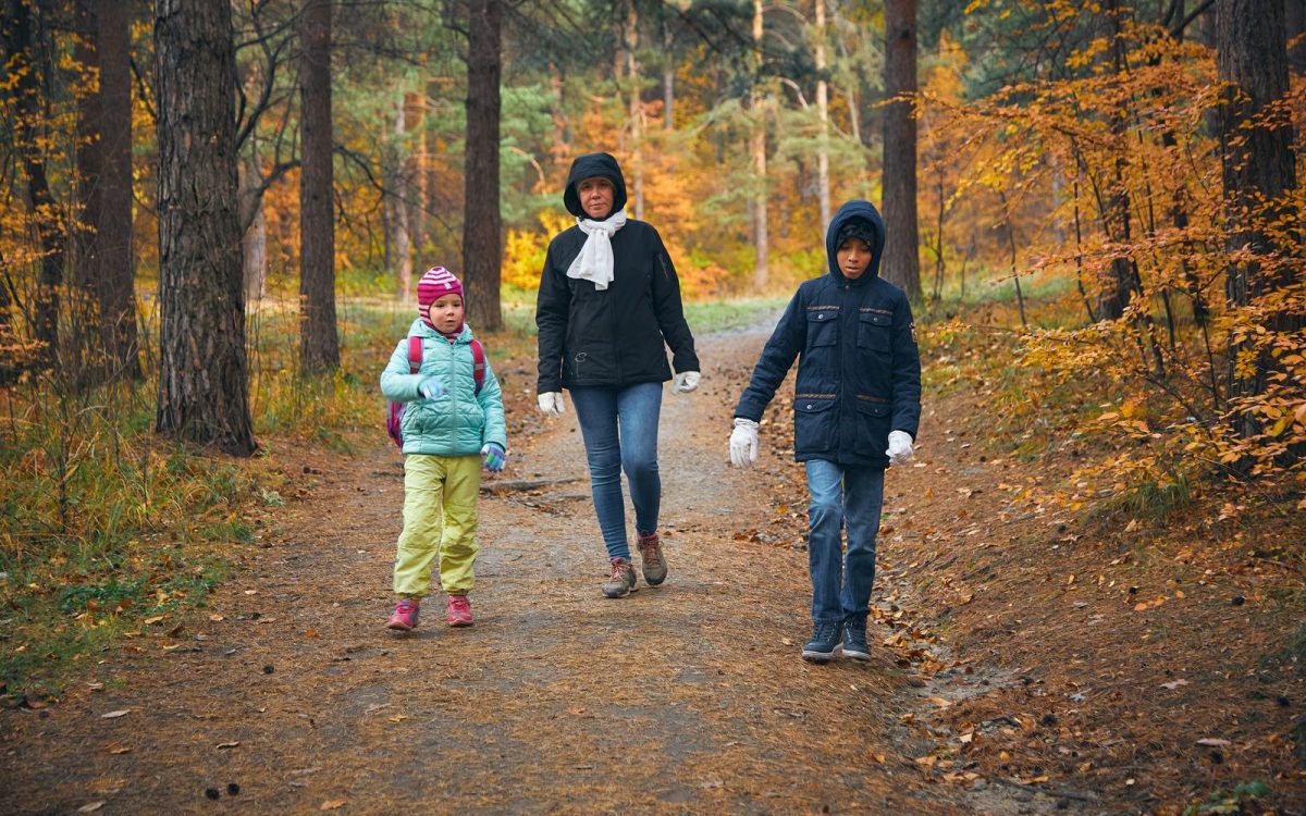 How to Take a Great Nature Walk With Kids